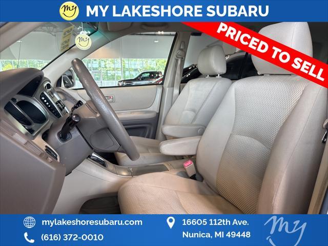 used 2004 Toyota Highlander car, priced at $4,981