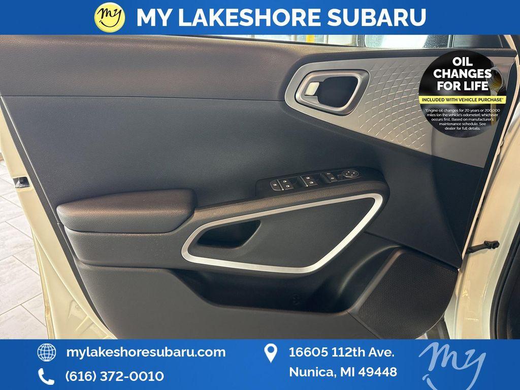 used 2021 Kia Soul car, priced at $10,489