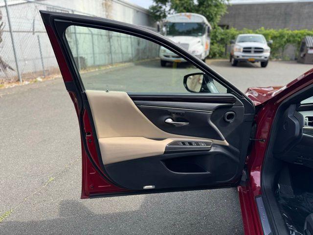 used 2019 Lexus ES 350 car, priced at $25,499