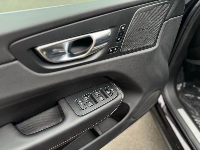 used 2022 Volvo XC60 Recharge Plug-In Hybrid car, priced at $29,989