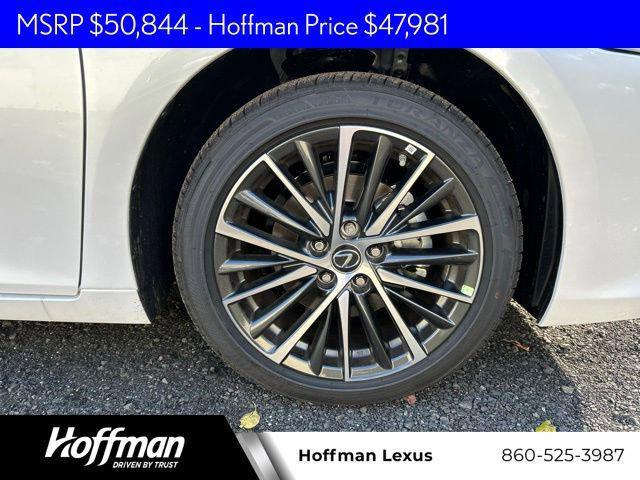 new 2025 Lexus ES 300h car, priced at $47,981