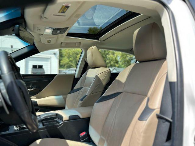 used 2021 Lexus ES 300h car, priced at $28,294