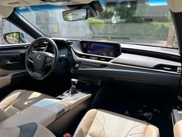 used 2021 Lexus ES 300h car, priced at $28,294