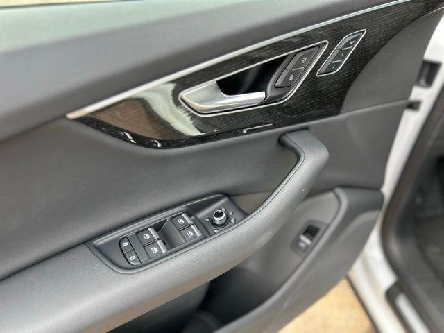 used 2025 Audi Q7 car, priced at $50,854