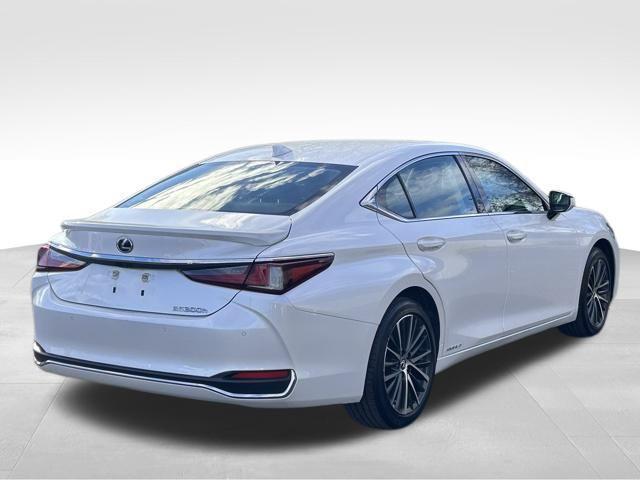 used 2022 Lexus ES 300h car, priced at $30,989