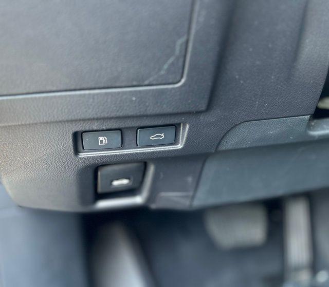 used 2022 Lexus ES 300h car, priced at $30,989