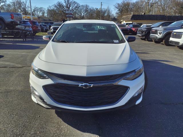 new 2025 Chevrolet Malibu car, priced at $30,125