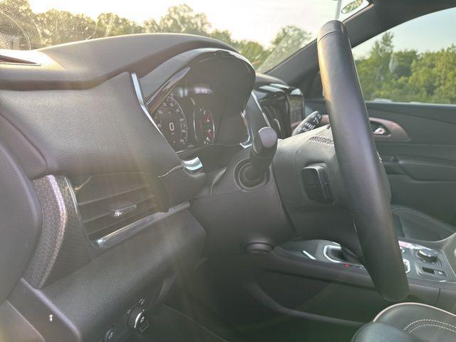 used 2023 Chevrolet Traverse car, priced at $40,360