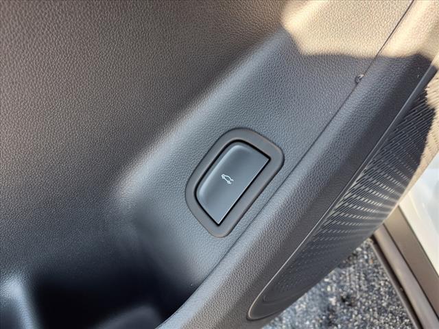 new 2026 Chevrolet Traverse car, priced at $42,384