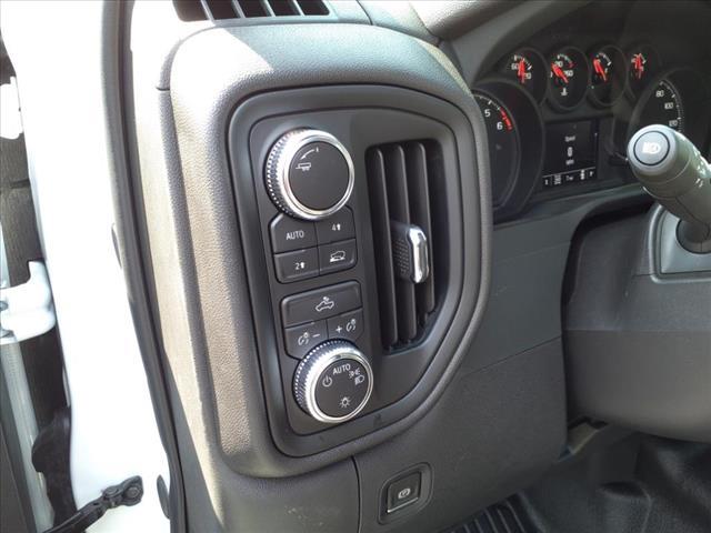 new 2024 GMC Sierra 1500 car, priced at $40,375