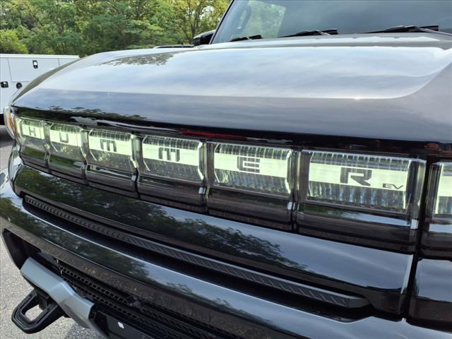 new 2025 GMC HUMMER EV SUV car, priced at $101,684