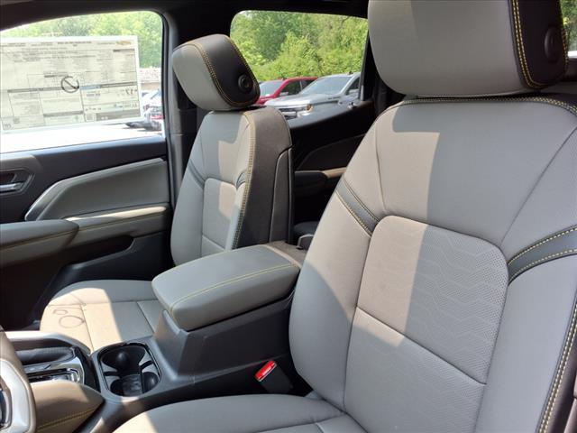 new 2025 Chevrolet Colorado car, priced at $49,752