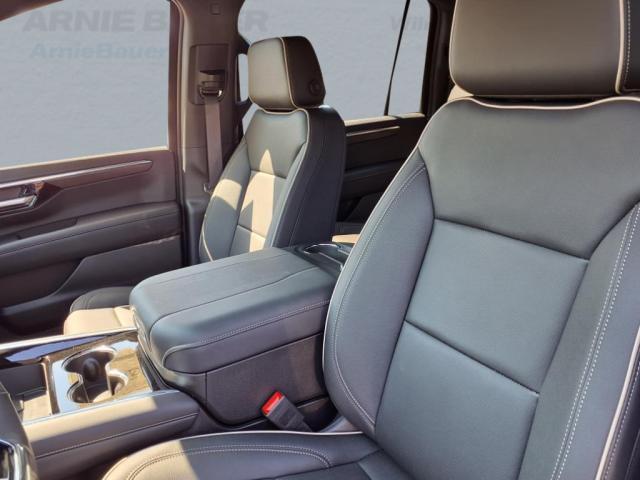 new 2025 Chevrolet Suburban car, priced at $83,095