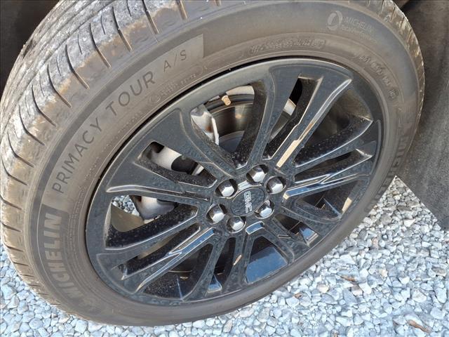 used 2023 GMC Acadia car, priced at $30,845