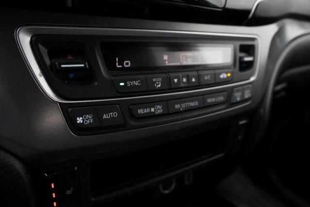 used 2022 Honda Pilot car, priced at $23,000