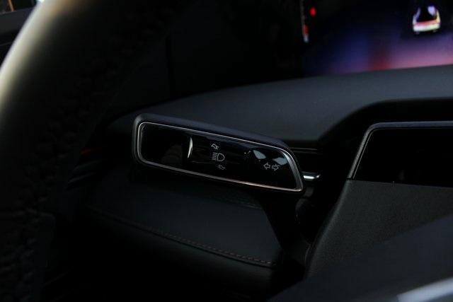 new 2025 Lincoln Nautilus car, priced at $58,266