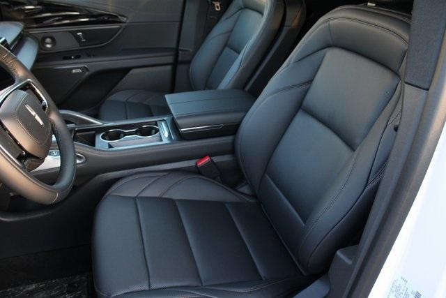 new 2025 Lincoln Nautilus car, priced at $58,266