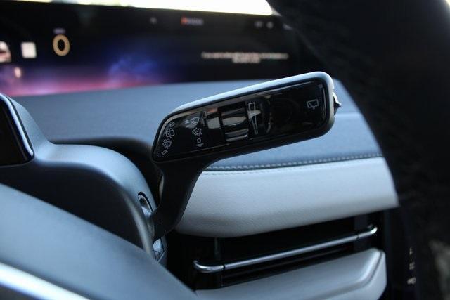 new 2025 Lincoln Navigator car, priced at $100,162