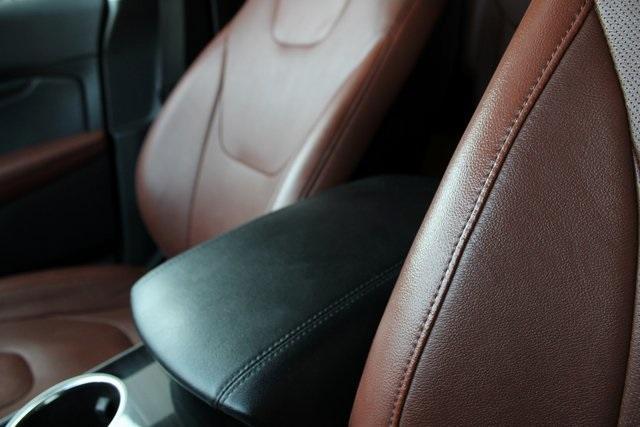 used 2015 Ford Edge car, priced at $11,000
