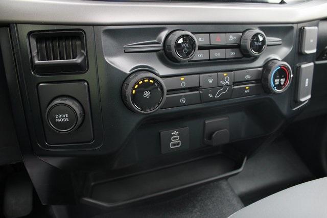 new 2025 Ford F-150 car, priced at $35,406