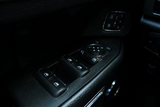 used 2019 Ford Expedition car, priced at $30,000