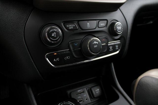 used 2016 Jeep Cherokee car, priced at $10,500