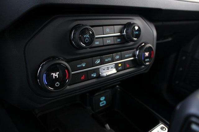 new 2025 Ford Bronco car, priced at $43,289
