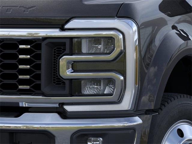 new 2025 Ford F-450 car, priced at $91,245