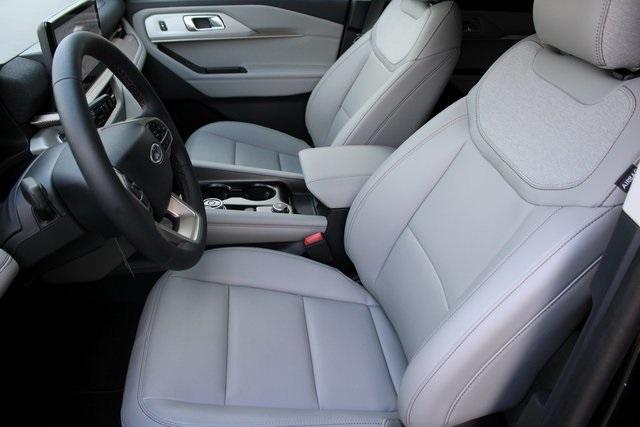 new 2025 Ford Explorer car, priced at $47,000