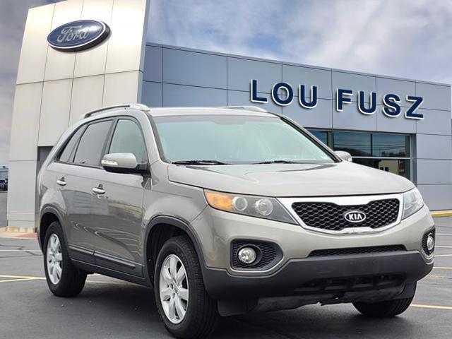 used 2013 Kia Sorento car, priced at $9,618