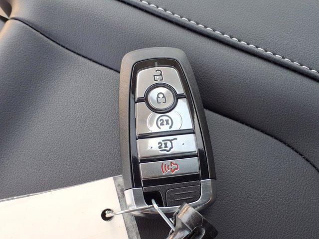 new 2025 Ford Expedition car, priced at $80,055