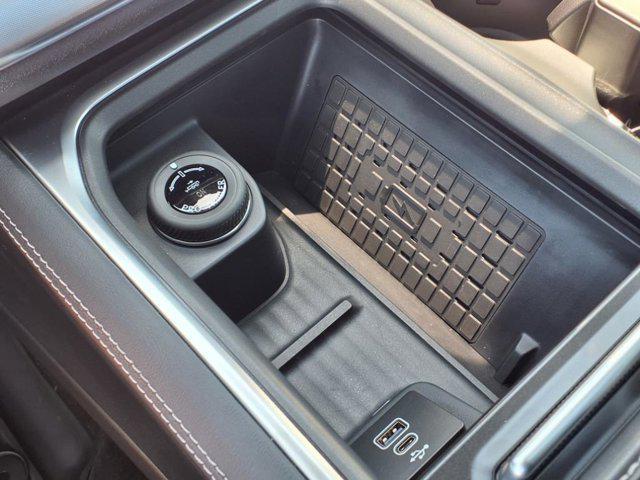 new 2025 Ford Expedition car, priced at $80,055
