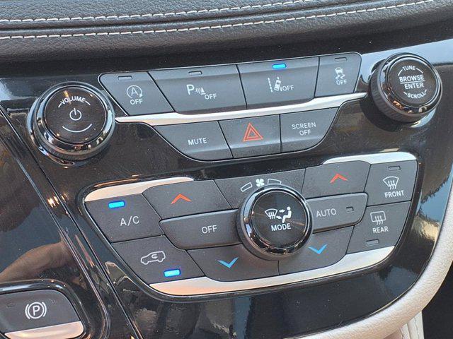 used 2023 Chrysler Pacifica car, priced at $28,040