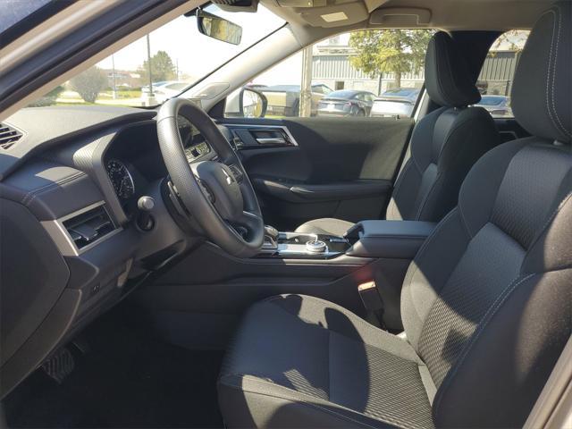 new 2025 Mitsubishi Outlander car, priced at $32,060