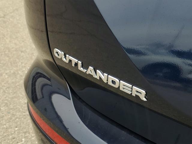 new 2025 Mitsubishi Outlander car, priced at $40,680
