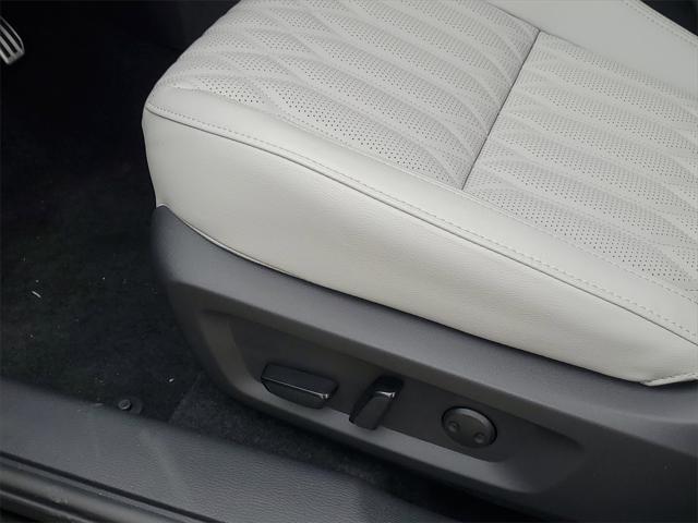 new 2025 Mitsubishi Outlander car, priced at $41,010