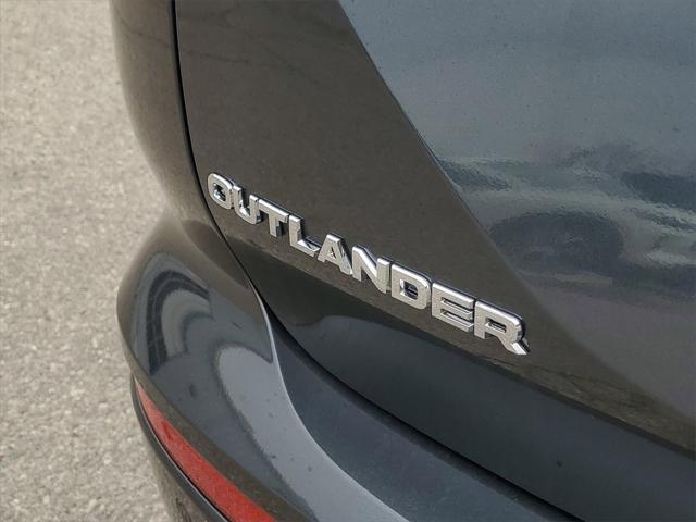 new 2025 Mitsubishi Outlander car, priced at $43,535