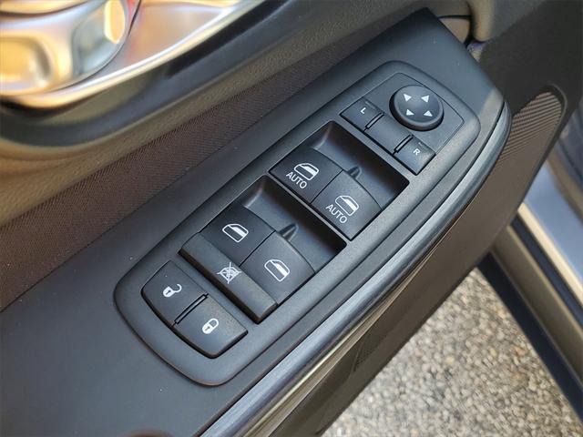 used 2015 Jeep Cherokee car, priced at $9,997