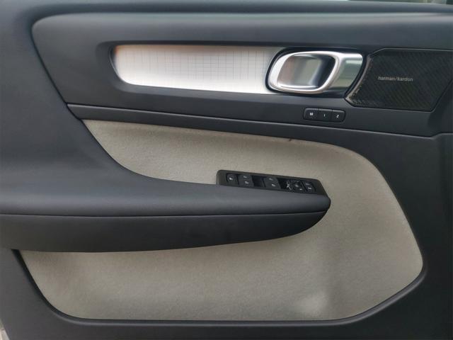 used 2022 Volvo XC40 car, priced at $25,495
