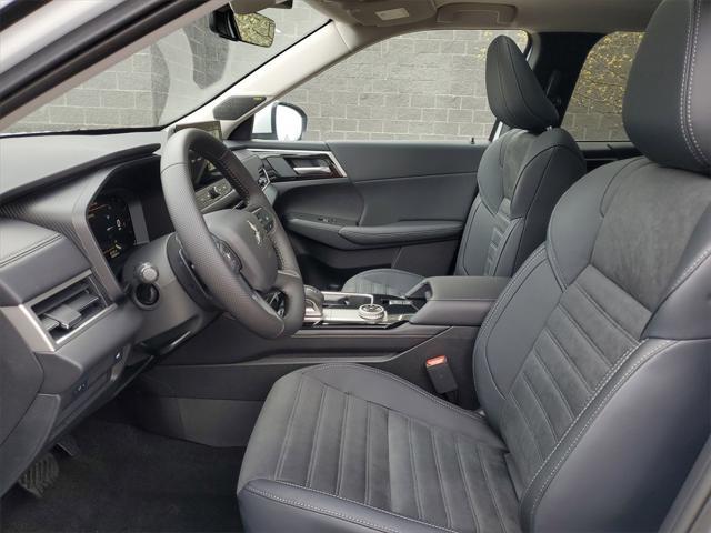 new 2025 Mitsubishi Outlander car, priced at $38,570