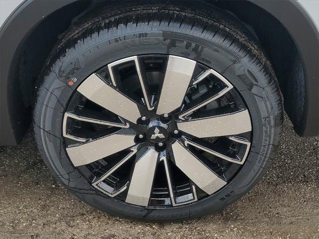 new 2025 Mitsubishi Outlander car, priced at $38,570