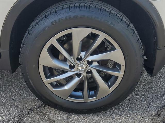 used 2016 Nissan Rogue car, priced at $12,897