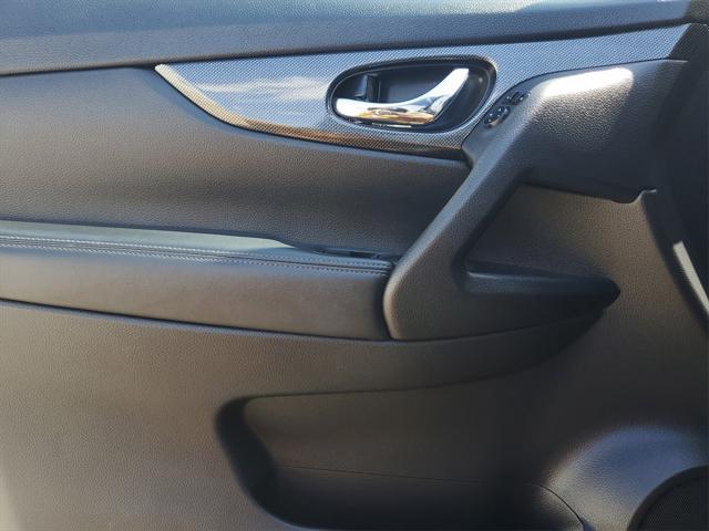used 2016 Nissan Rogue car, priced at $12,897
