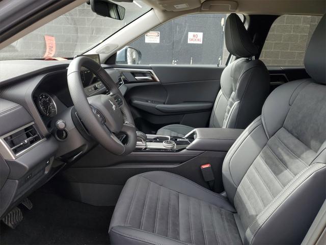 new 2025 Mitsubishi Outlander car, priced at $36,225