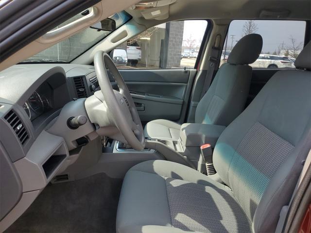 used 2007 Jeep Grand Cherokee car, priced at $2,695
