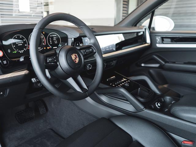 new 2025 Porsche Cayenne car, priced at $101,925