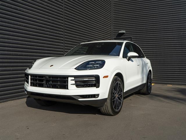 new 2025 Porsche Cayenne car, priced at $101,925