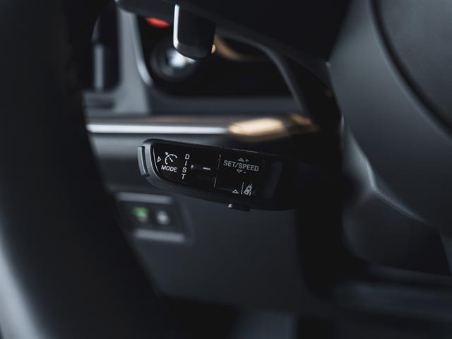 new 2025 Porsche Cayenne car, priced at $101,925