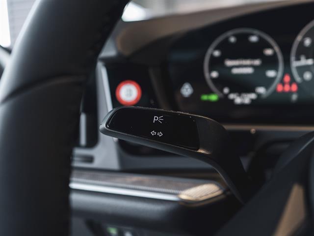 new 2025 Porsche Cayenne car, priced at $101,925