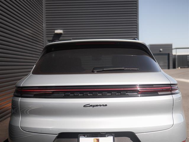 used 2025 Porsche Cayenne E-Hybrid car, priced at $107,498